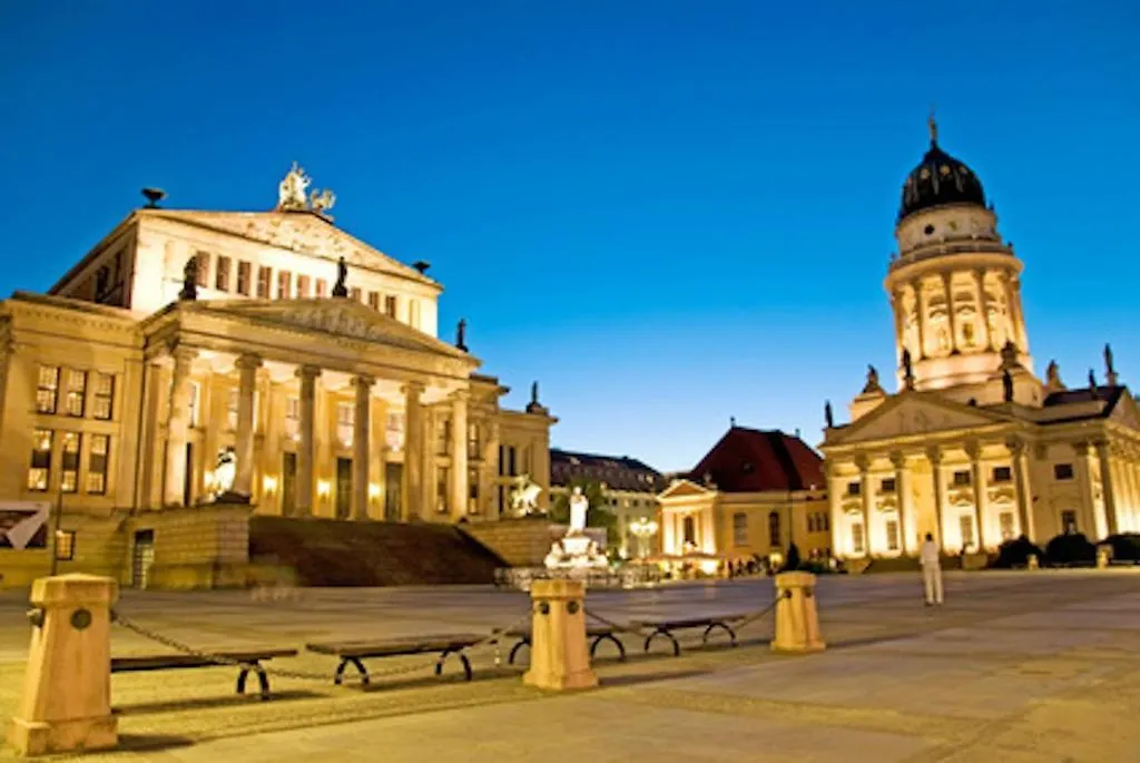 Lebensquelle Am Checkpoint Charlie Hotel Berlin 3*,