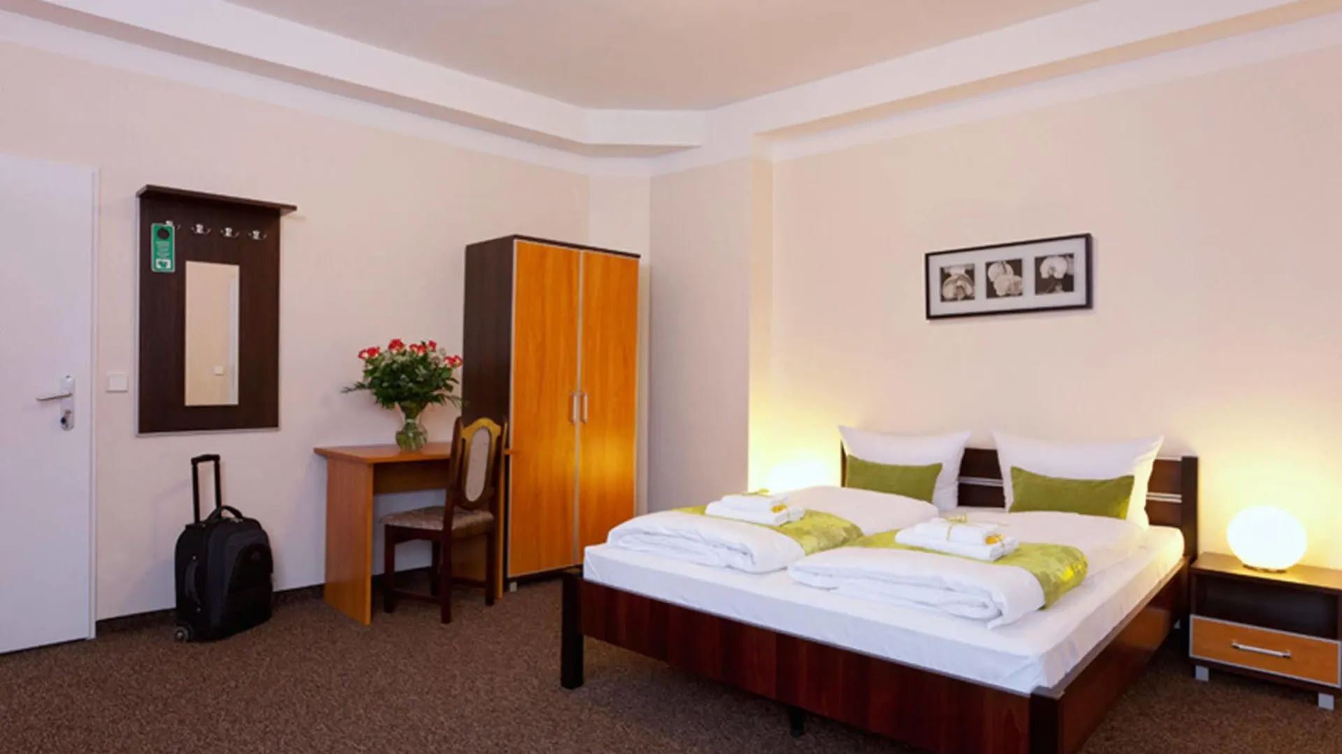 Lebensquelle Am Checkpoint Charlie Hotel Berlin