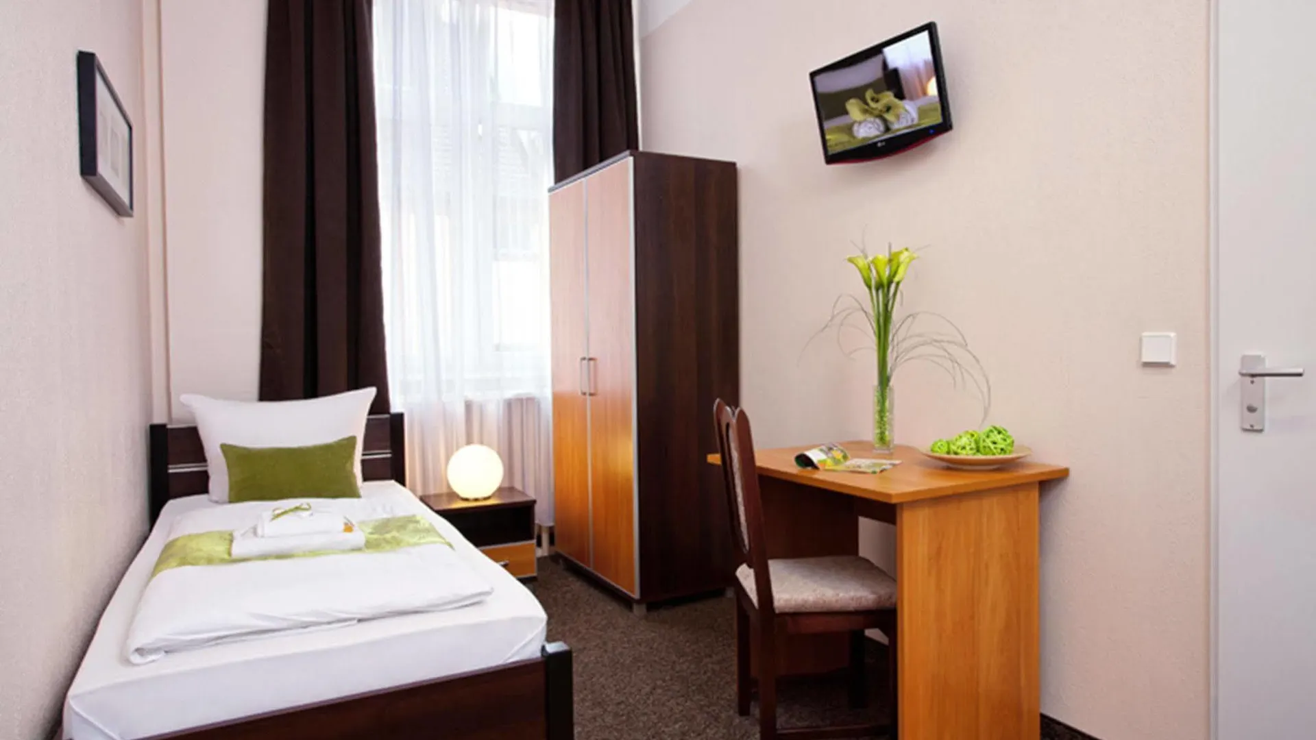 Lebensquelle Am Checkpoint Charlie Hotel Berlin