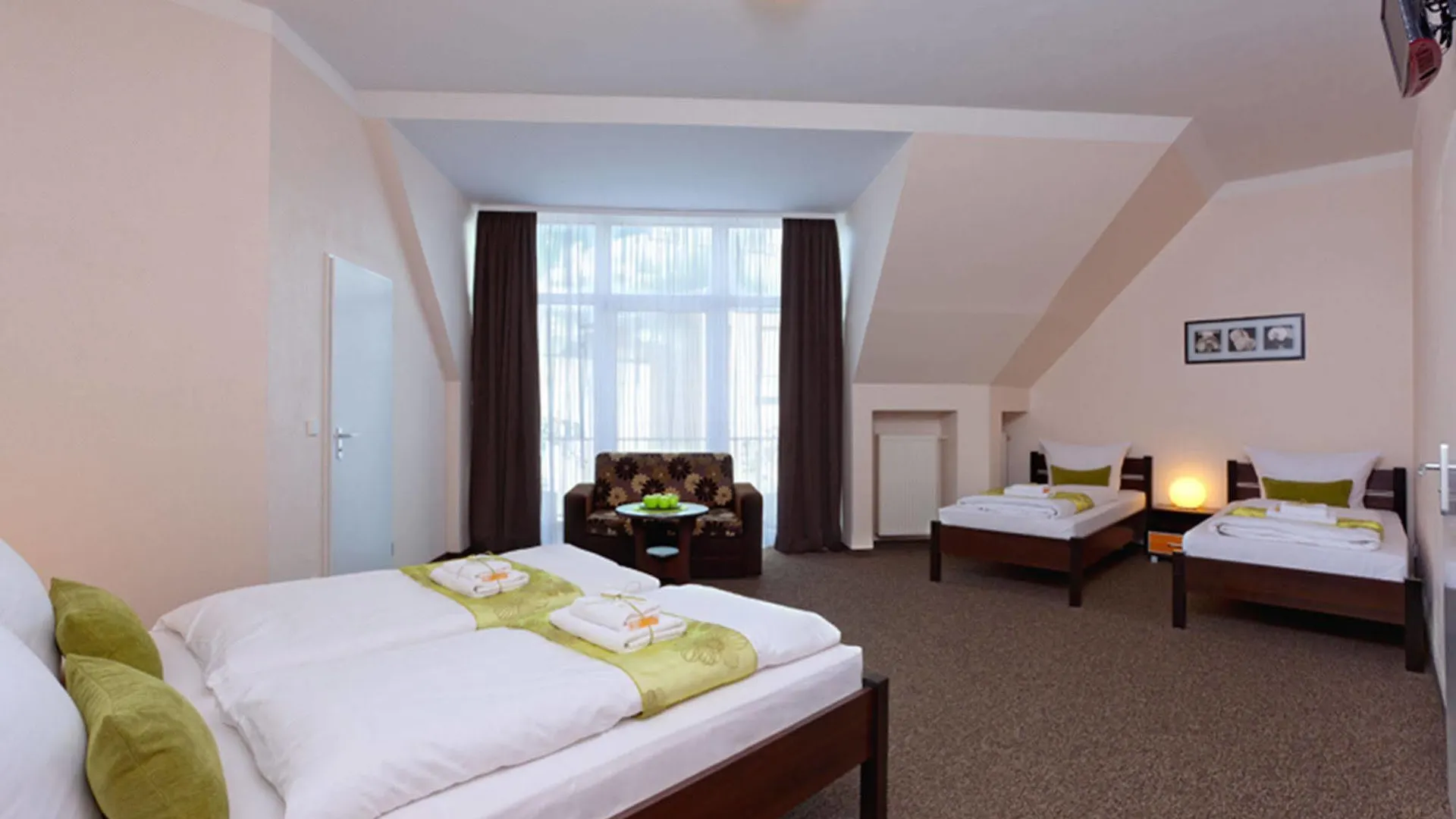 Lebensquelle Am Checkpoint Charlie Hotel Berlin